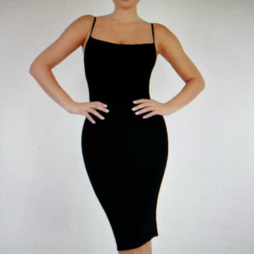 R&M Richards Black Bodycon Midi Dress Spaghetti Strap